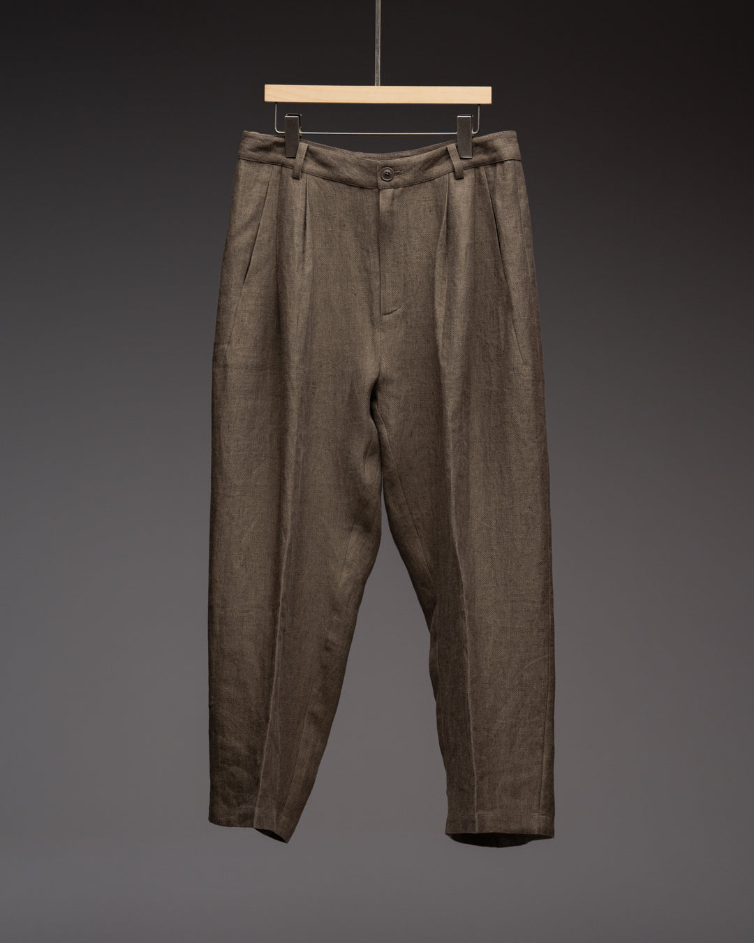 Front Pleat Tapered Trouser