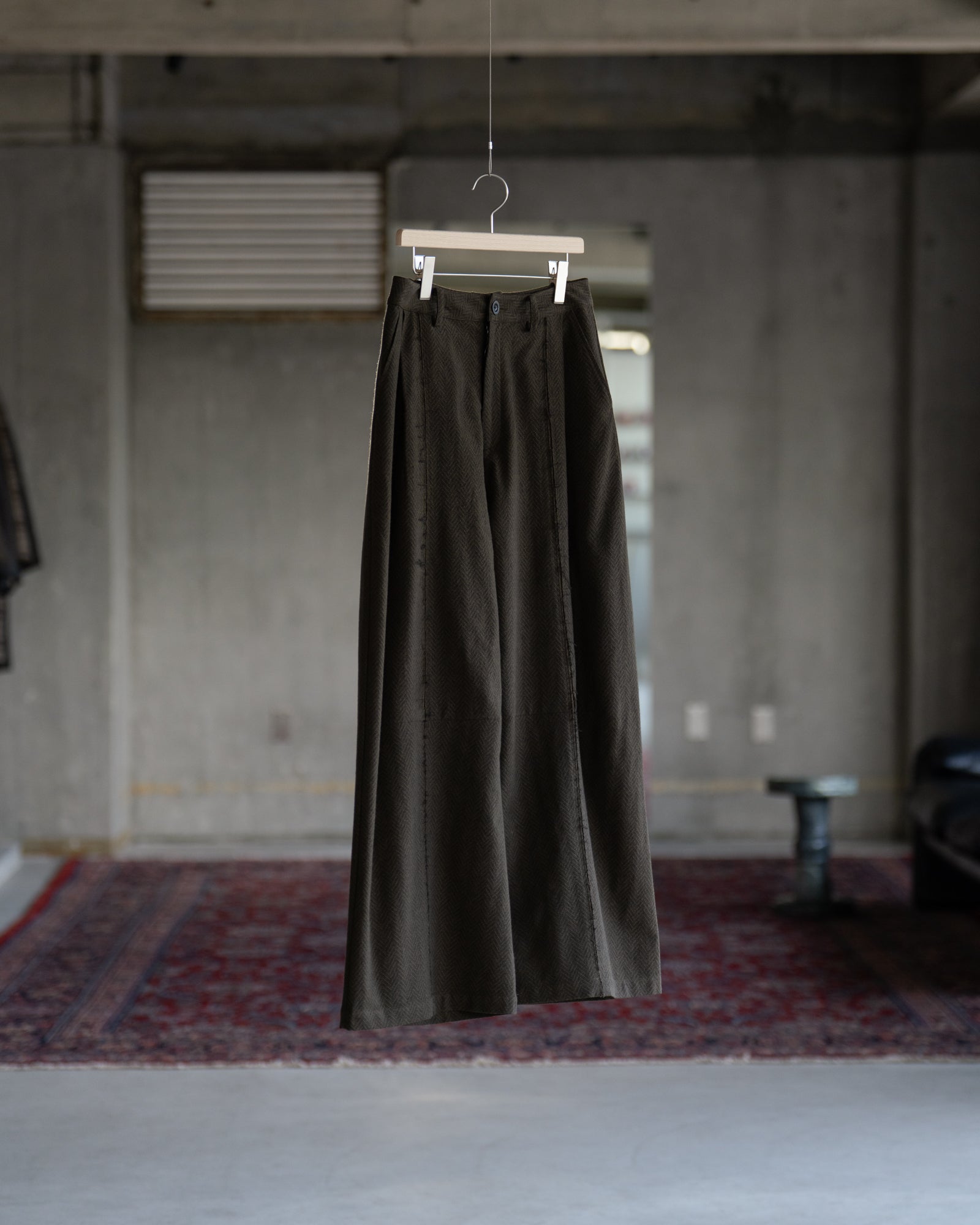 Raw Seam Long Trouser