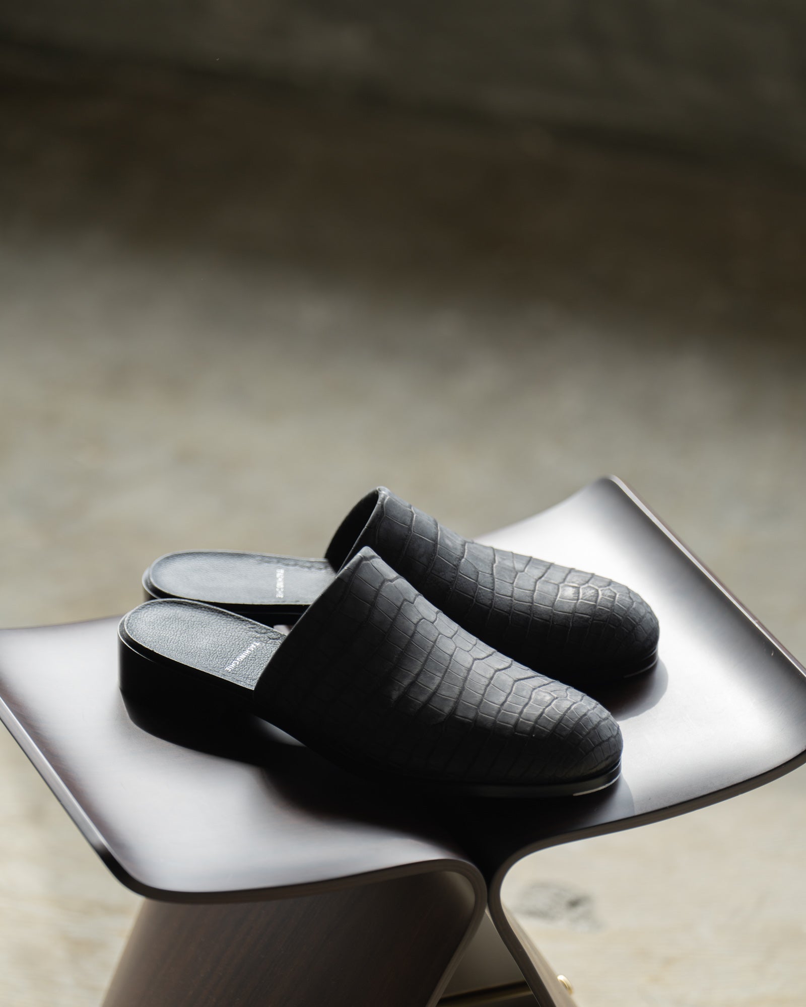 Tachino Chie GUJI ブラック サンダル スリッポン Tachino Chie GUJI ブラック サンダル スリッポン