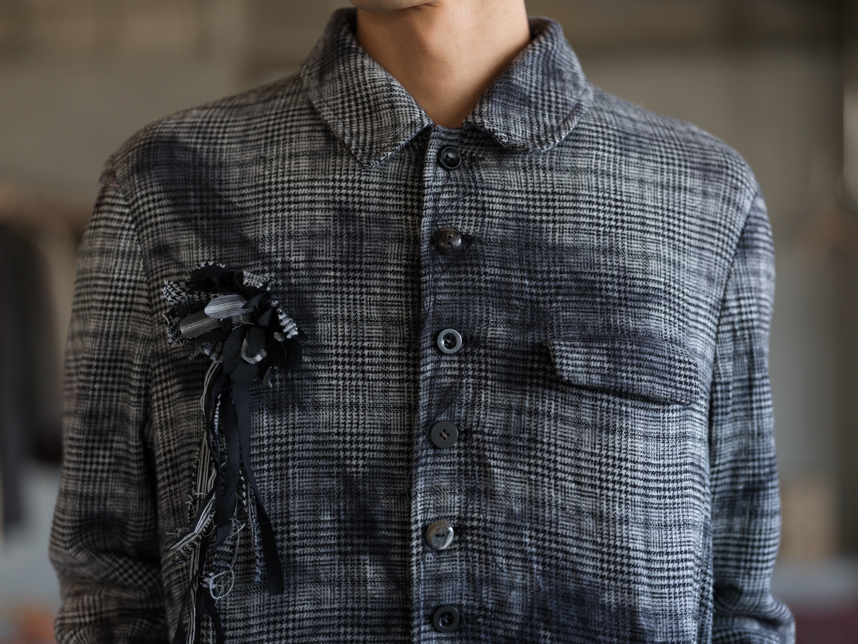 着用した ARCHIVIO J.M. Ribot の CO01 / TR（Grey Glen Check） 襟元とポケット部分