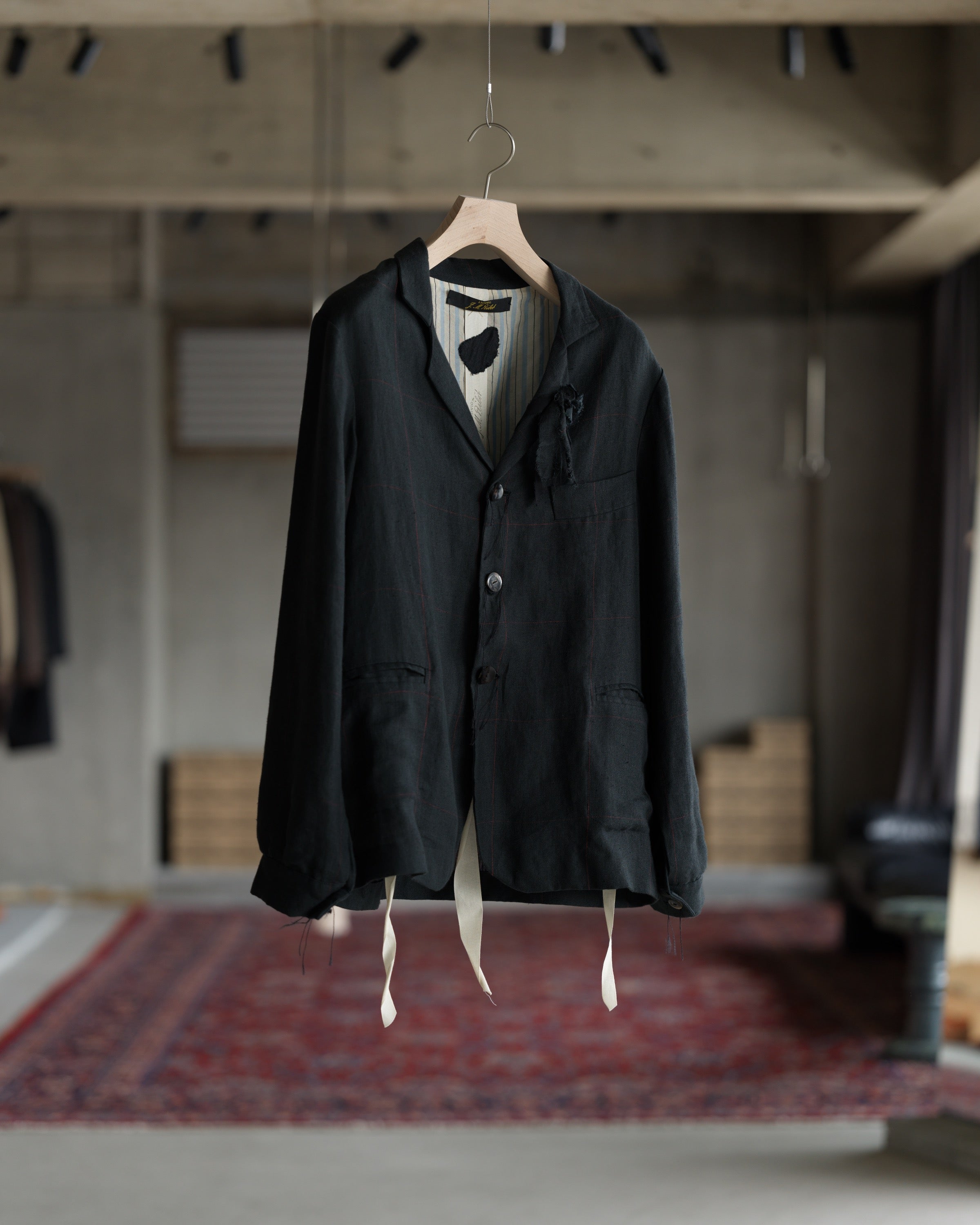 G33 / QU - Black Windowpane