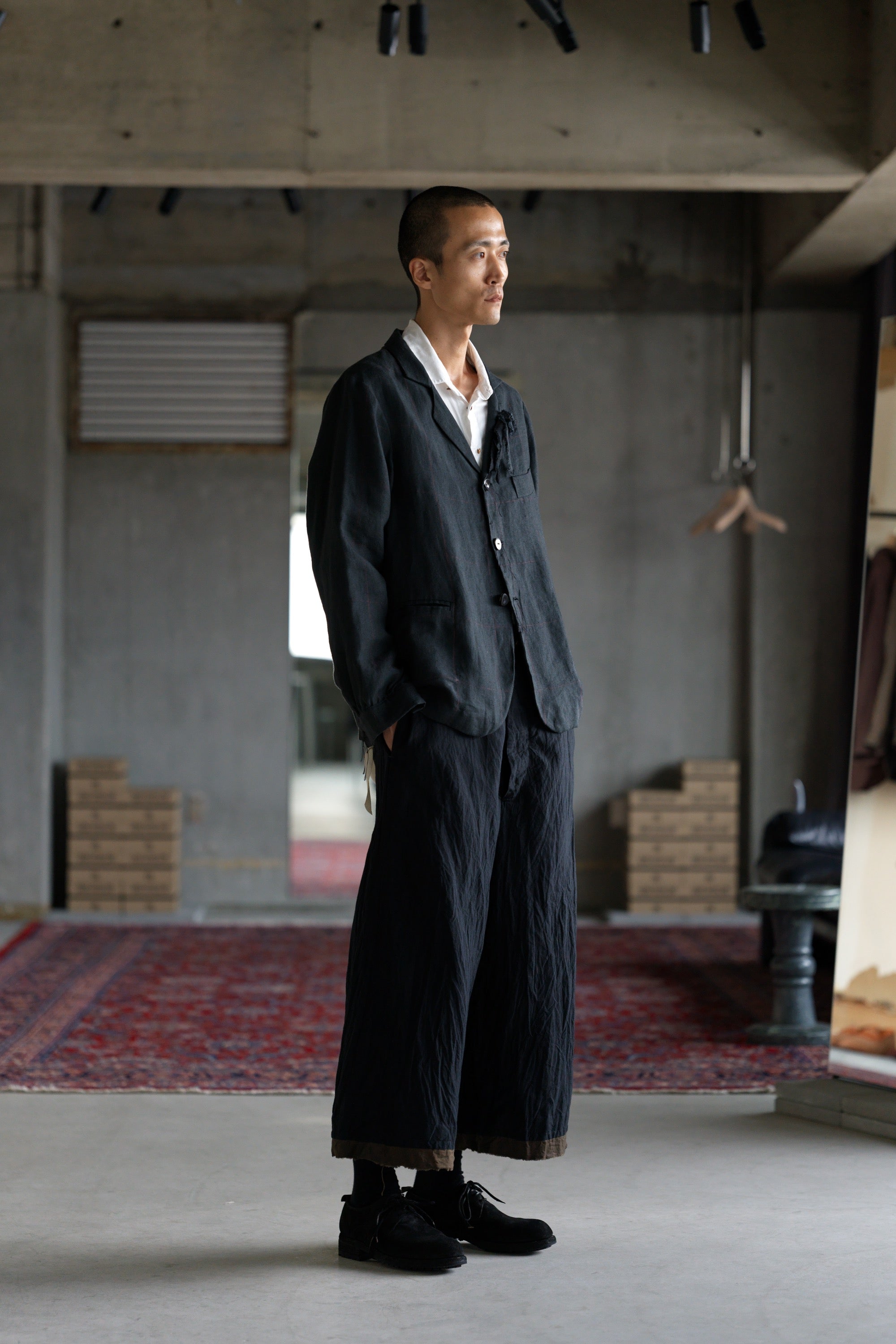 G33 / QU - Black Windowpane