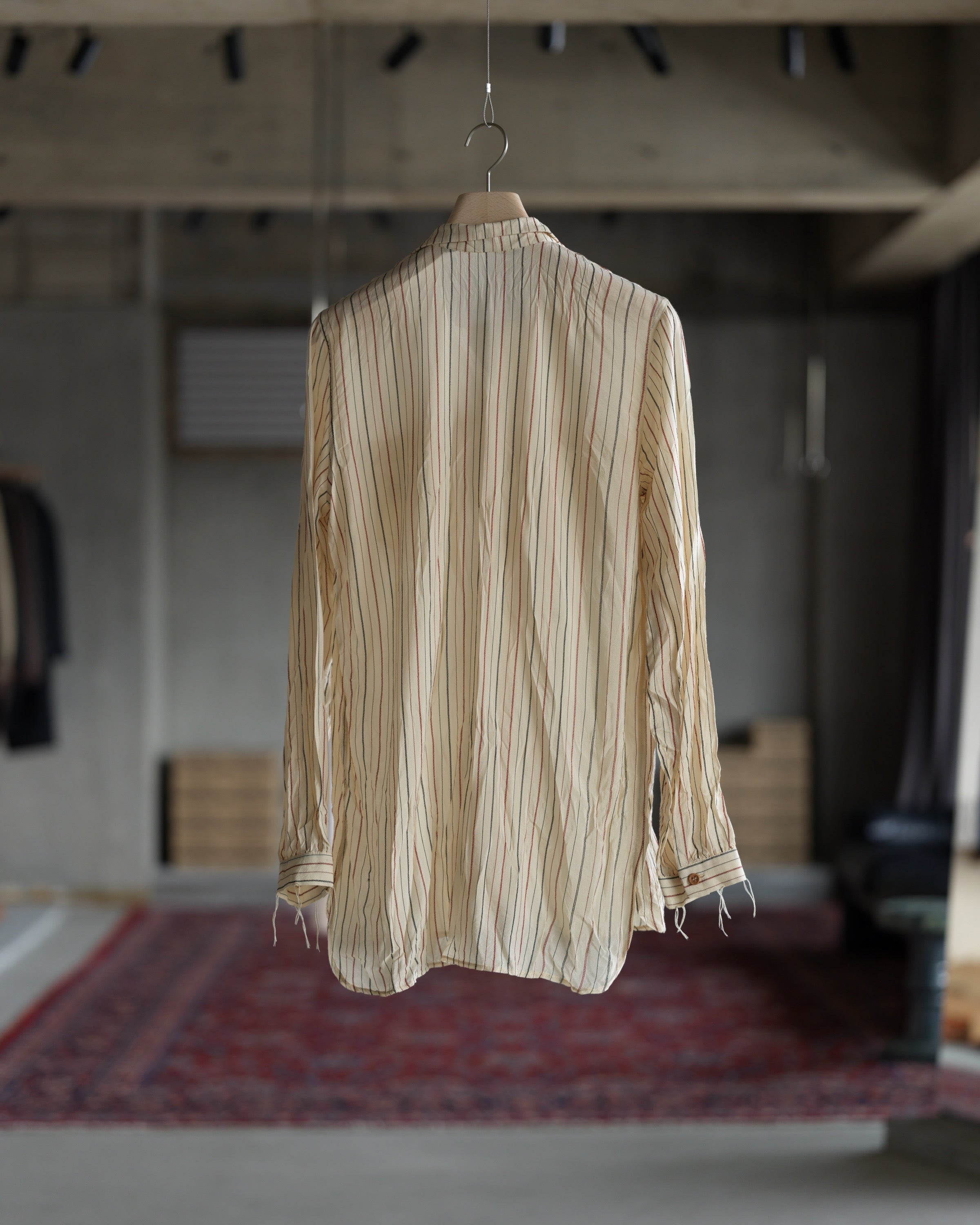 SH22 / RI - Ecru Stripe