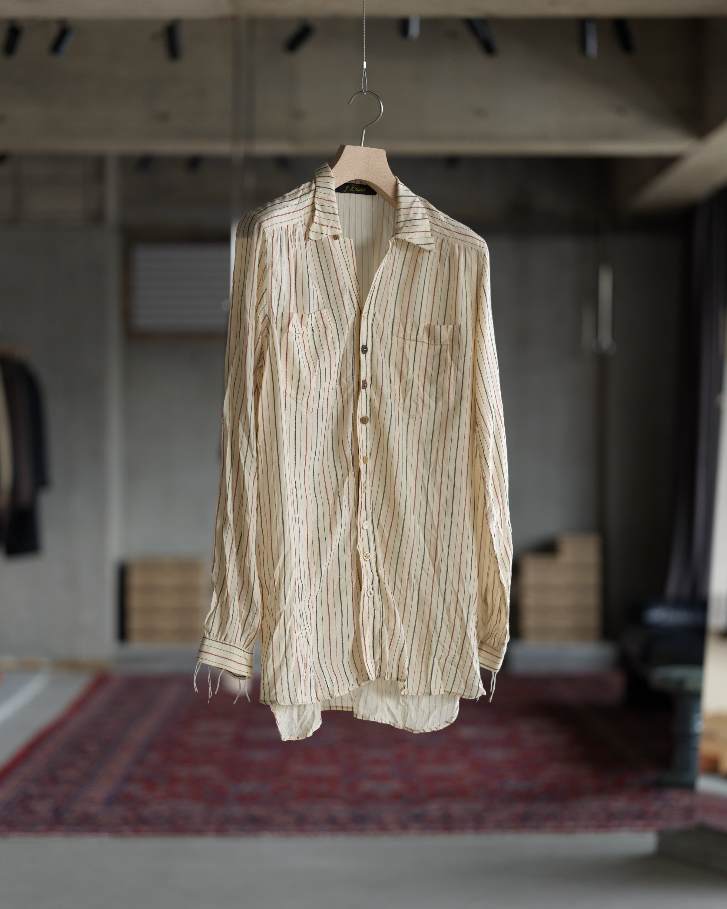 SH22 / RI - Ecru Stripe