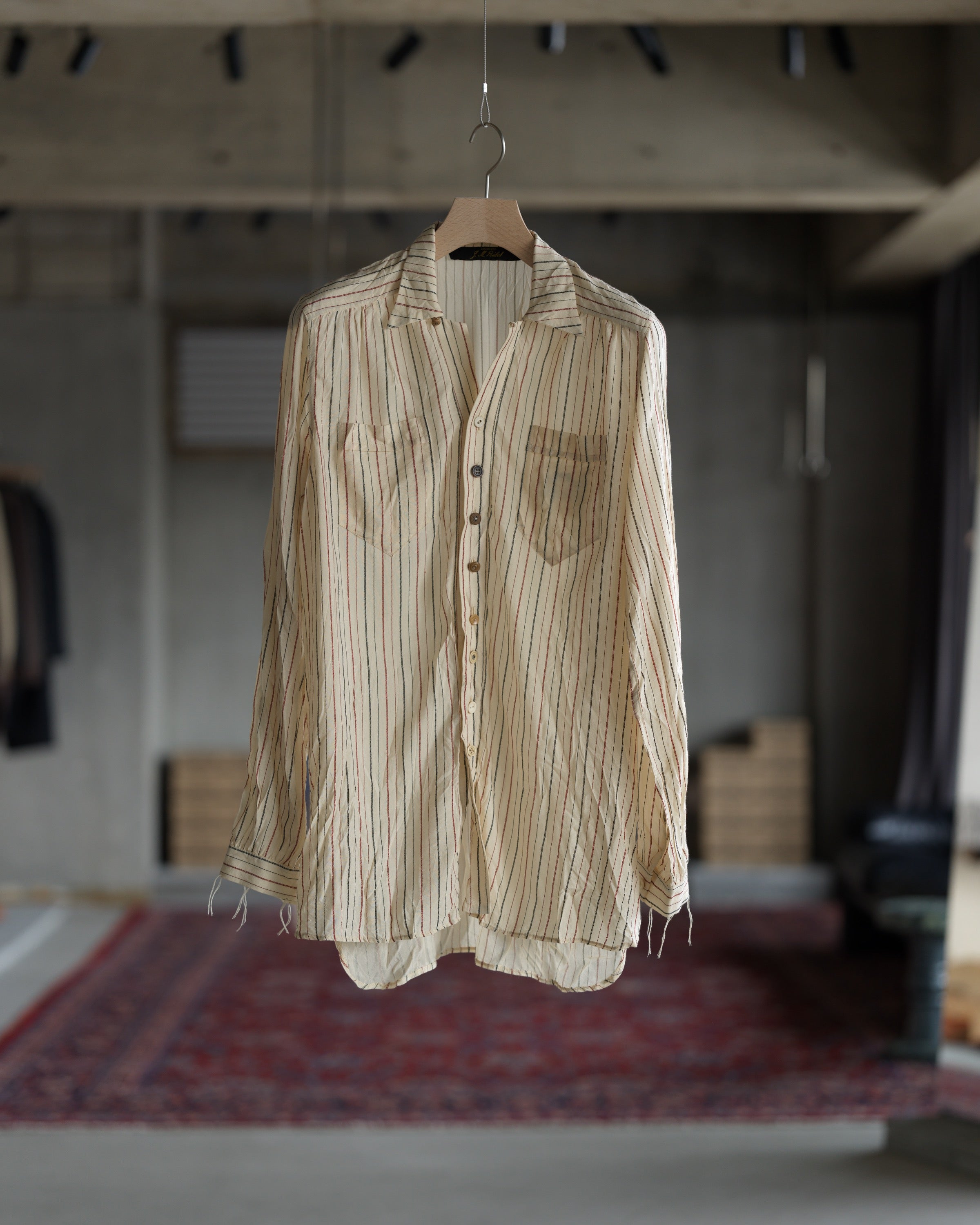 SH22 / RI - Ecru Stripe