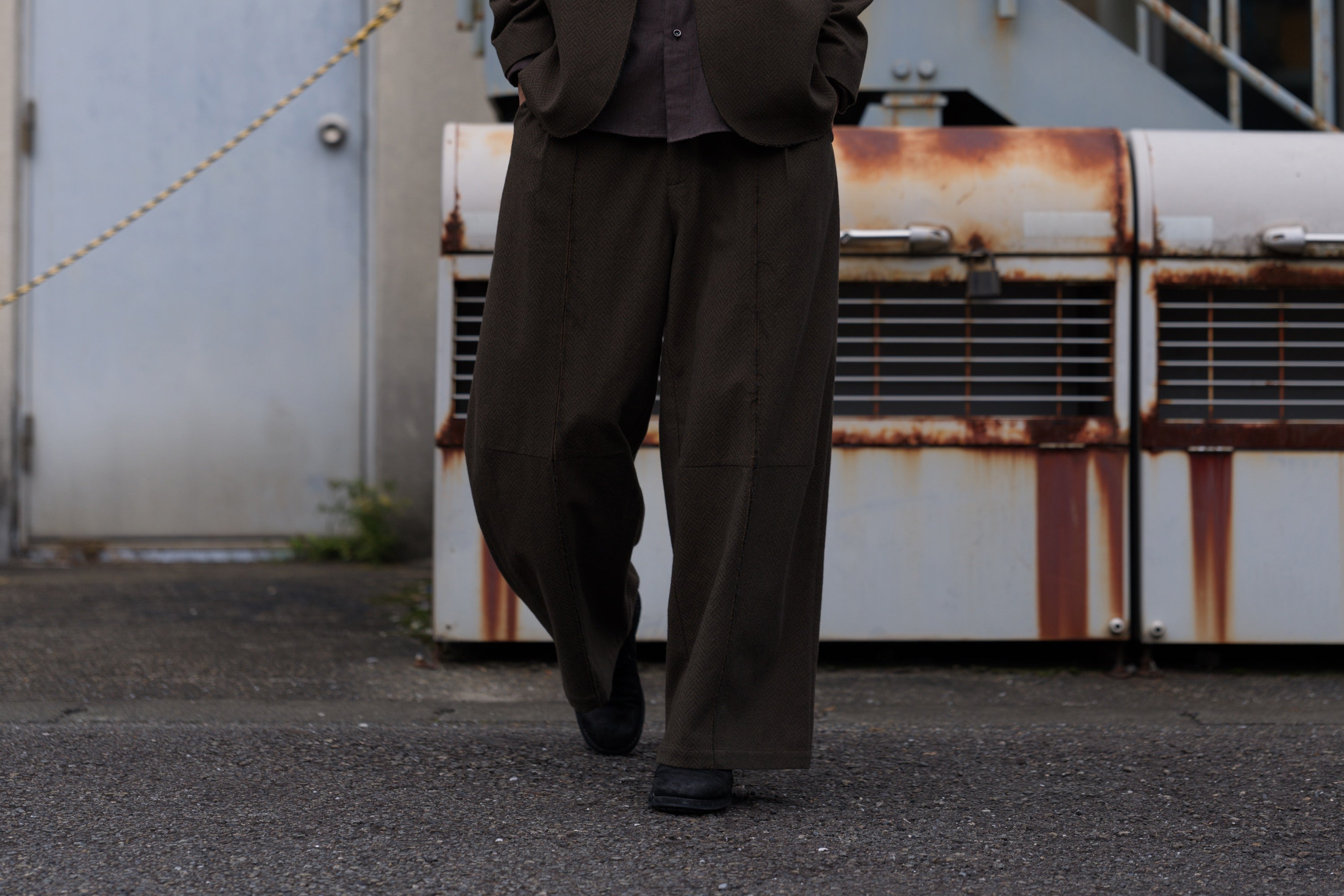 Raw Seam Long Trouser - Khaki Herringbone